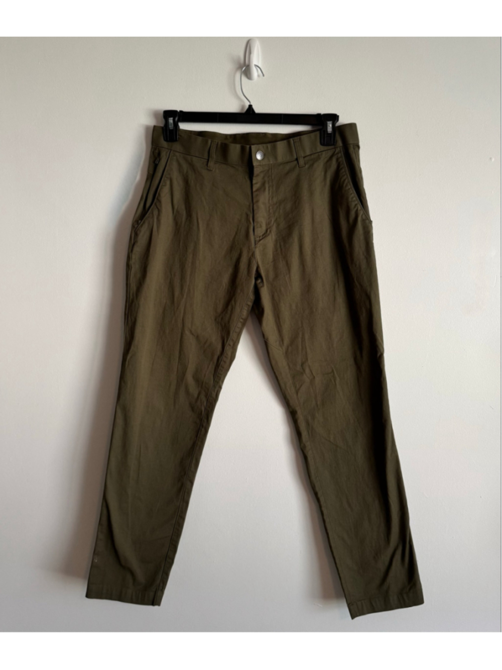 Men's Fabletics Olive Chino Pants Size 33x32